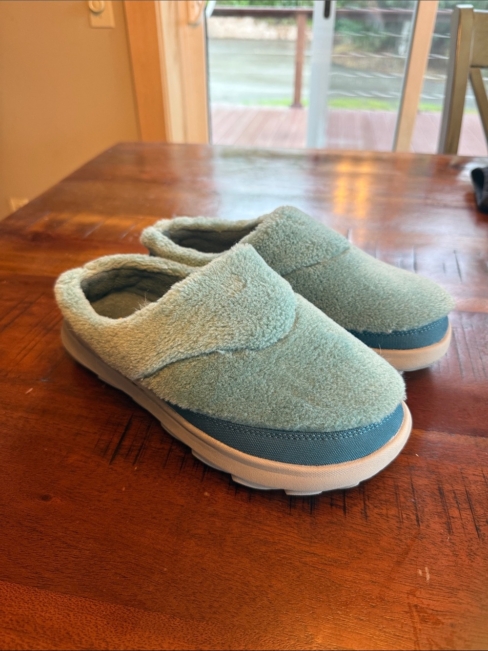 Merrell women’s outdoor slip on’s NEVER used very soft